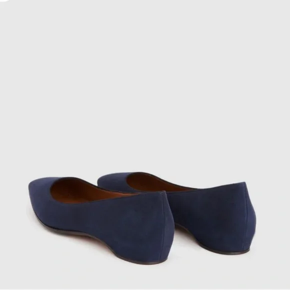 🔥🔥🔥NEW Aquatalia Marcella Navy Suede Leather Flats - Picture 4 of 11